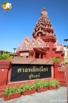 素林府城隍柱神庙是当地重要的神圣地标，被视为素林府的守护象征，深受居民敬仰。位于素林府治县内孟镇，是人们参拜与祈福的重要场所。