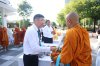 ธ.ก.ส. จัดกิจกรรมทำบุญตักบาตร อุทิศถวายเป็นพระราชกุศล ในวาระครบรอบ 1 ปี แห่งวันสวรรคต สมเด็จพระนางเจ้าสิริกิติ์ พระบรมราชินีนาถ พระบรมราชชนนีพันปีหลวง