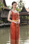 ชุดไทยดุสิต สีแดง (TD 002)