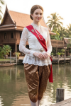 ชุดไทยรัชกาลที่ 5 สีงาช้างแดง (TRF 015)