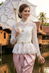 ชุดไทยรัชกาลที่ 5 สีงาช้างชมพูเงิน (TRF 015)