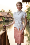 ชุดไทยรัชกาลที่ 7 สีงาช้างชมพู (TRS 006)