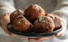 Oliebollen (โอลีบอลเลน)
