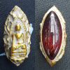 พระรอดหลังเม็ดพระธาตุ