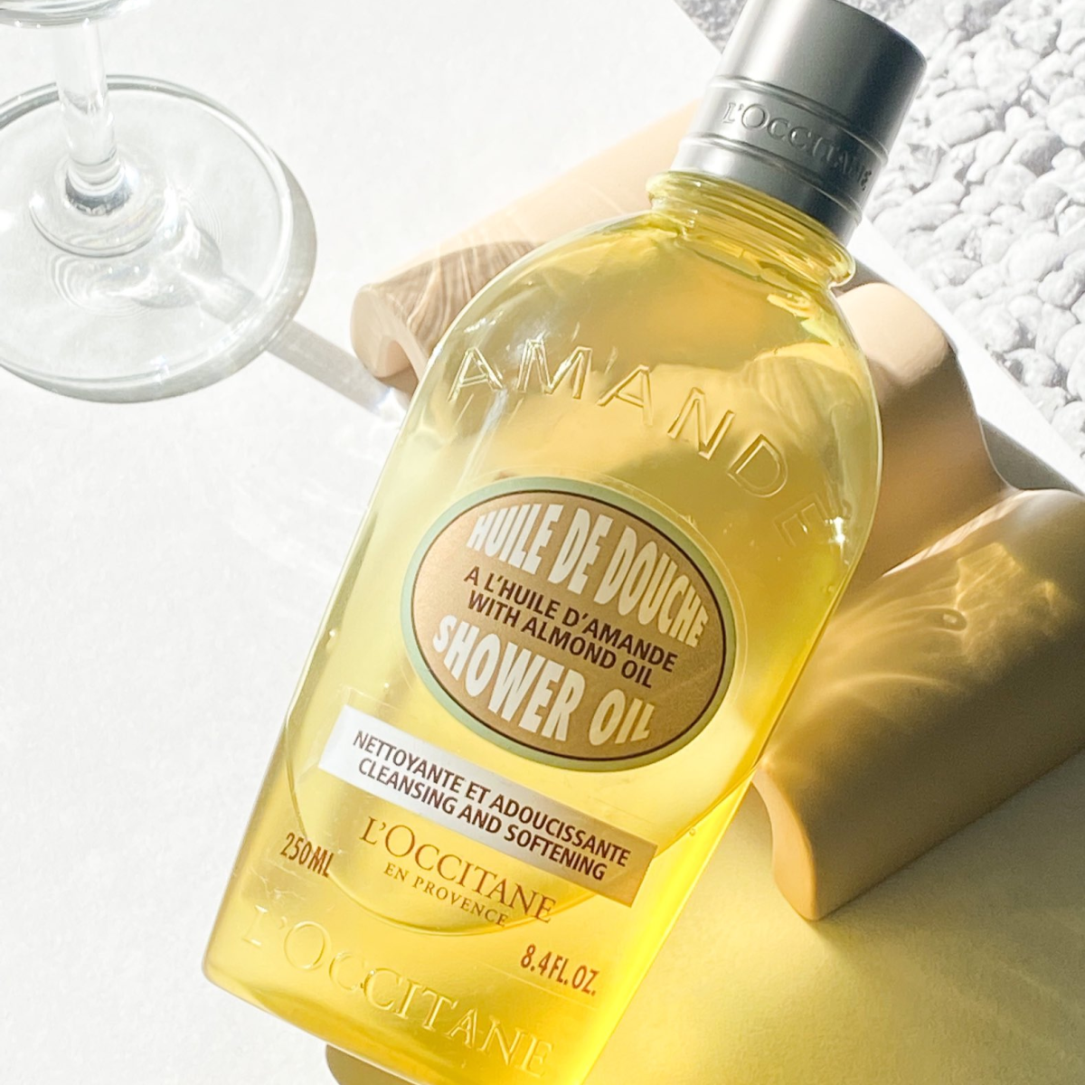 L'OCCITANE ALMOND SHOWER OIL 250ml