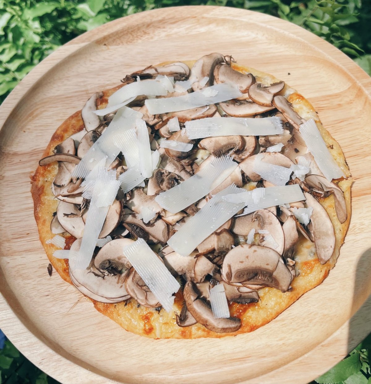 Keto Truffle and Pecorino Pizza ketoconnectcafe