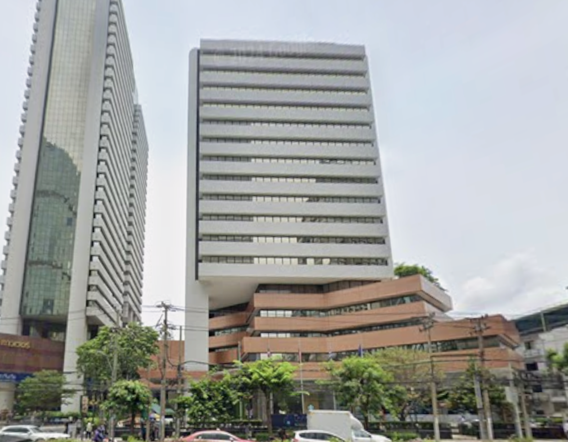สาทรธานี สาทรธานี