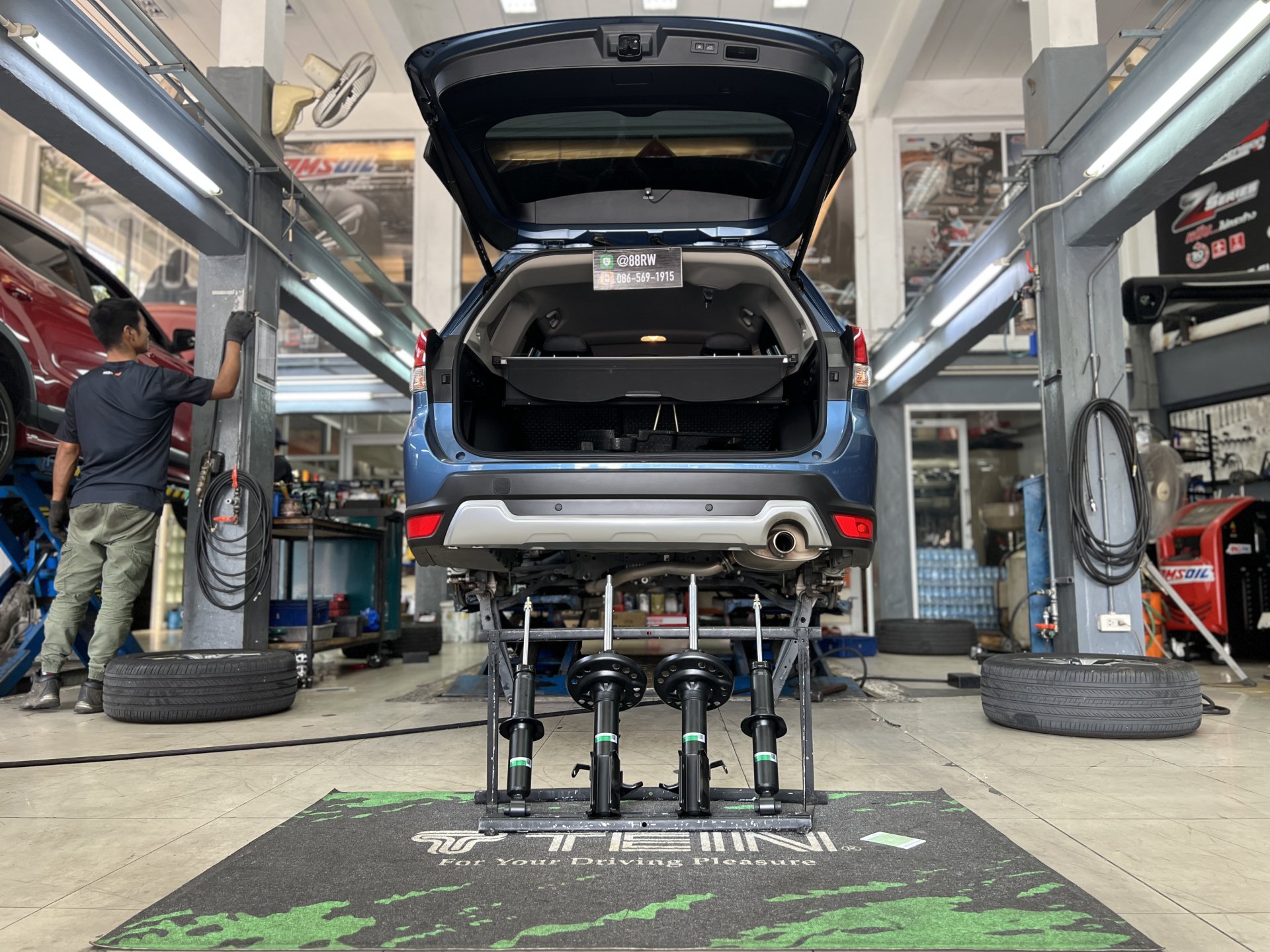 งานติดตั้งโช้คอัพ Tein Endura Pro Basic สำหรับ Subaru Forester SK เพื่อเพิ่มความนุ่มหนึบและลดอาการโยนตัวด้วยเทคโนโลยี H.B.S. ที่ร้านยางเจริญรุ่งเรือง นนทบุรี งานติดตั้งโช้คอัพ Tein Endura Pro Basic สำหรับ Subaru Forester SK เพื่อเพิ่มความนุ่มหนึบและลดอาการโยนตัวด้วยเทคโนโลยี H.B.S. ที่ร้านยางเจริญรุ่งเรือง นนทบุรี