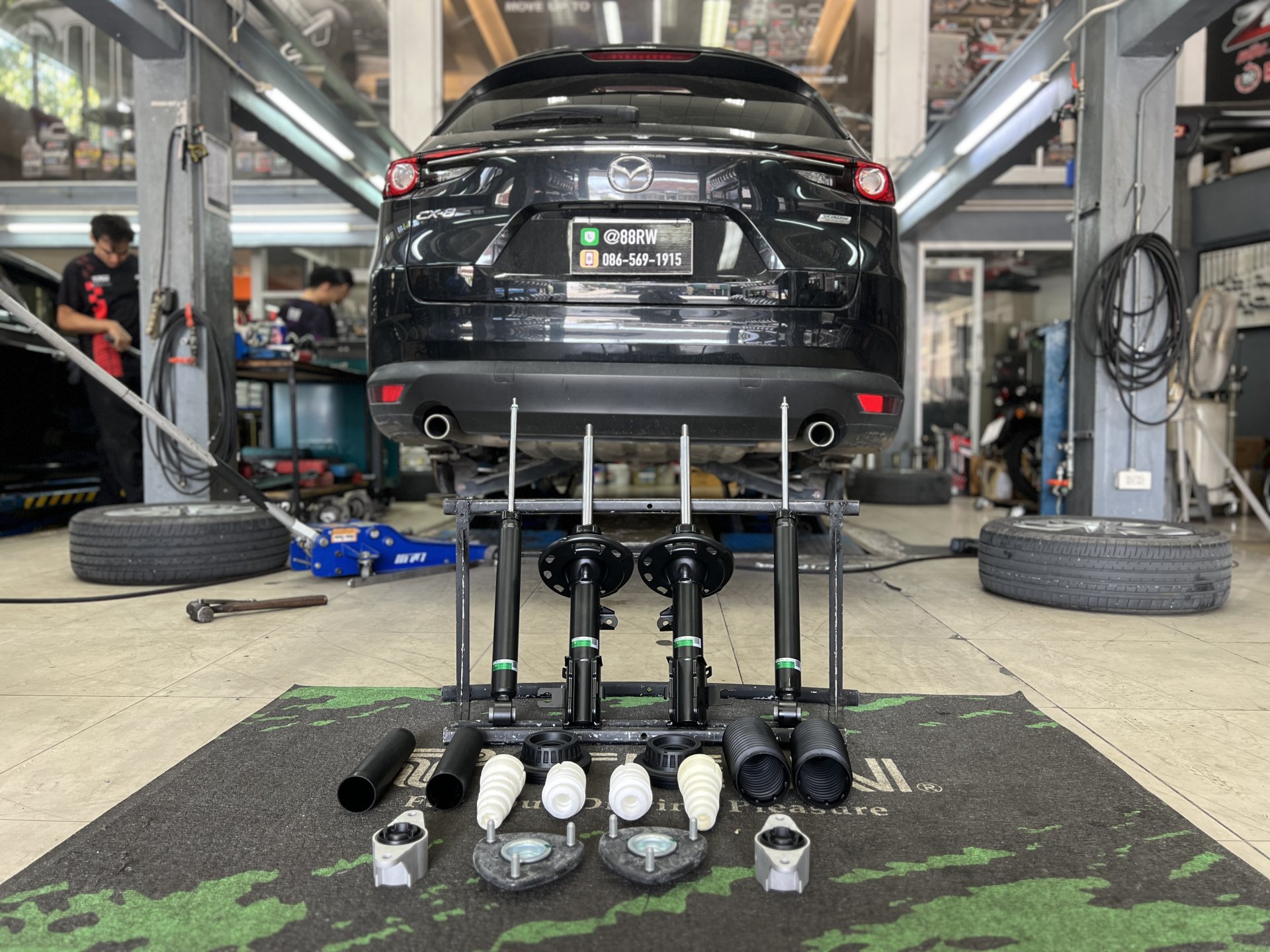 ติดตั้งโช้คอัพ TEIN EnduraPro Basic พร้อมอะไหล่ส่วนควบครบชุด สำหรับ Mazda CX-8 ที่ร้านยางเจริญรุ่งเรือง นนทบุรี ลูกค้าจากสระบุรี แก้อาการช่วงล่างเสื่อม พร้อมตั้งศูนย์ Hunter 3D ติดตั้งโช้คอัพ TEIN EnduraPro Basic พร้อมอะไหล่ส่วนควบครบชุด สำหรับ Mazda CX-8 ที่ร้านยางเจริญรุ่งเรือง นนทบุรี ลูกค้าจากสระบุรี แก้อาการช่วงล่างเสื่อม พร้อมตั้งศูนย์ Hunter 3D