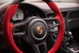 911 GT2 RS ใหม่ พละกำลัง 700 แรงม้า 