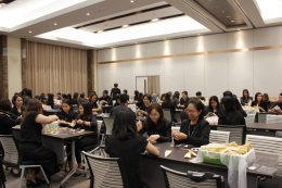 กลุ่มตรีเพชร ร่วมประดิษฐ์ดอกไม้จันทน์ ถวายอาลัยแด่รัชกาลที่ 9 