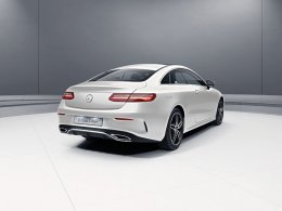 เมอร์เซเดส-เบนซ์ E-Class Coupé ยนตรกรรมสปอร์ตสุดหรู 