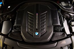 BMW ซีรี่ส์ 7 โฉมใหม่ มาพร้อมเทคโนโลยี iPerformance  และ M Performance