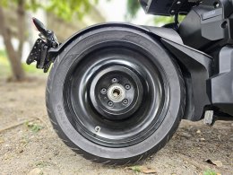 bmw_motorrad_ce_04