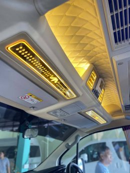 Hiace หน้าสั้น หลังคาVIP แอร์มินิบัสแบบสาด