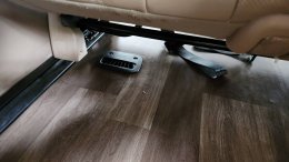 Hyundai H1 ปูพื้น