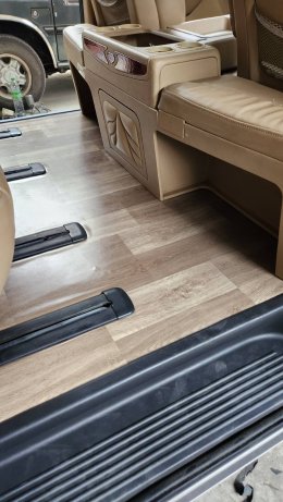 Hyundai H1 ปูพื้น
