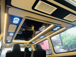 Hiace หน้าสั้น หลังคาVIP แอร์ไมโครบัสท้าย