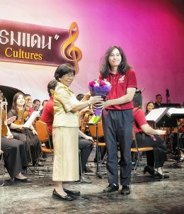 โครงการร้องรำทำเพลงเทิดพระเกียรติฯ
