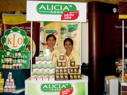 Khao La-Or Pharmacy participated in a booth activity at the press conference for the launch of Healthy Health Magazine.