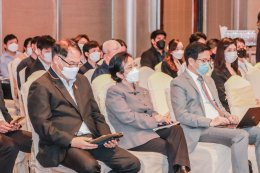 อดิศักดิ์ ลิมปุร่งพัฒนกิจ และ เดียว วรตั้งตระกูล ตัวแทนสมาคมร่วม Focus Group “โอกาสและทางรอดของอุตสาหกรรมโทรทัศน์ในระบบนิเวศน์สื่อที่เปลี่ยนแปลงไป”