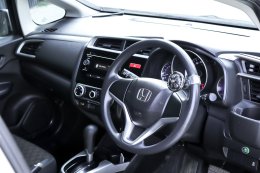HONDA JAZZ 1.5 SV I-VTEC ABS ปี 2016 479,000 บาท