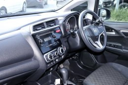 HONDA JAZZ 1.5 SV I-VTEC ABS ปี 2016 479,000 บาท