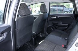 HONDA JAZZ 1.5 SV I-VTEC ABS ปี 2016 479,000 บาท