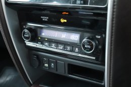TOYOTA FORTUNER 2.8 V  ปี2016 ราคา989,000บาท