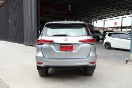 TOYOTA FORTUNER 2.8 V  ปี2016 ราคา989,000บาท