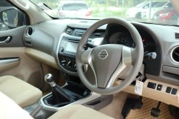 NSSAN NAVARA KINGCAB NP300 2.5 E ( CAMERA ) AB ปี 2016 ราคา 379,000 บาท