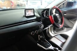MAZDA 2 SKYACTIV 1.5 ปี 2015 ราคา 399,000 บาท