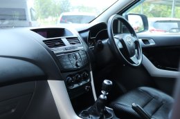 MAZDA BT-50 PRO DOUBLE CAB 2.2 HI-RACER ( AB/ABS ) ปี 2015 ราคา 469,000 บาท
