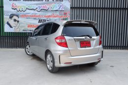 HONDA JAZZ 1.5 JP ปี 2012 ราคา 429,000 บาท
