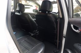 HONDA JAZZ 1.5 JP ปี 2012 ราคา 429,000 บาท
