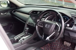 HONDA CIVIC FC 1.8 TURBO CVT I-VTEC AB ABS ปี 2017 ราคา 879,000 บาท