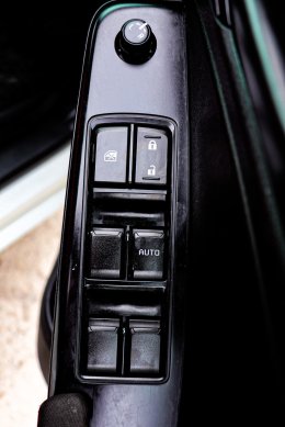 ISUZU D-MAX CAB4 1.9 S MTปี 2021 ราคา639,000 บาท