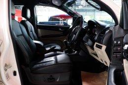 ISUZU D-MAX CAB 4 HILANDER 1.9 Z-PRESTIGE DDI ปี2019 ราคา759,000บาท