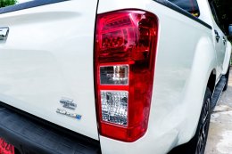 ISUZU D-MAX CAB 4 HILANDER 1.9 Z-PRESTIGE DDI ปี2019 ราคา759,000บาท