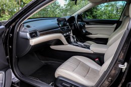 HONDA ACCORD 1.5 TURBO EL CVTปี2019 ราคา 1,090,000บาท