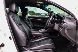 HONDA CIVIC FK1.5 TURBO CVT HATCH ปี2017 ราคา 969,000บาท