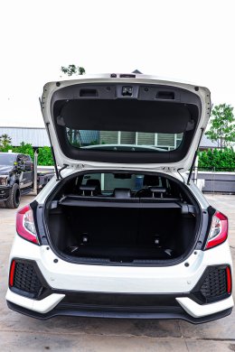 HONDA CIVIC FK1.5 TURBO CVT HATCH ปี2017 ราคา 969,000บาท