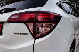 HONDA HR-V 1.8 EL CVT ปี2015 ราคา689,000บาท