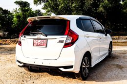 HONDA JAZZ 1.5 RS I-VTEC ปี2018 ราคา599,000บาท