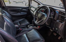 HONDA JAZZ 1.5 SV I- VTEC AT HATCH ปี2014 ราคา505,000บาท
