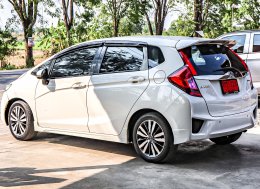 HONDA JAZZ 1.5 SV I- VTEC AT HATCH ปี2014 ราคา505,000บาท