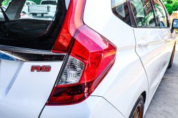 HONDA JAZZ 1.5 V I-VTEC AT ปี2015 ราคา549,000บาท