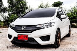 HONDA JAZZ 1.5 V I-VTEC CVT HATCH ปี2014 ราคา 499,000 บาท