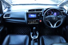 HONDA JAZZ 1.5 V+ I-VTEC HATCN ปี2018 ราคา579,000บาท