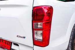 ISUZU D-MAX CAB4 1.9 S DDI (AB) ปี2018 ราคา 549,000 บาท